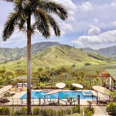 Hotel Casa San Carlos Lodge Pereira Комбия Экстерьер фото