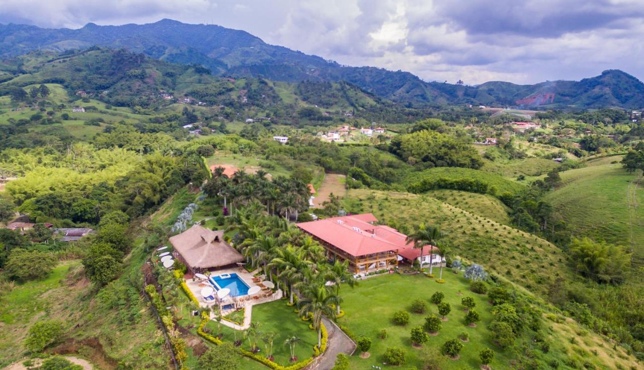 Hotel Casa San Carlos Lodge Pereira Комбия Экстерьер фото